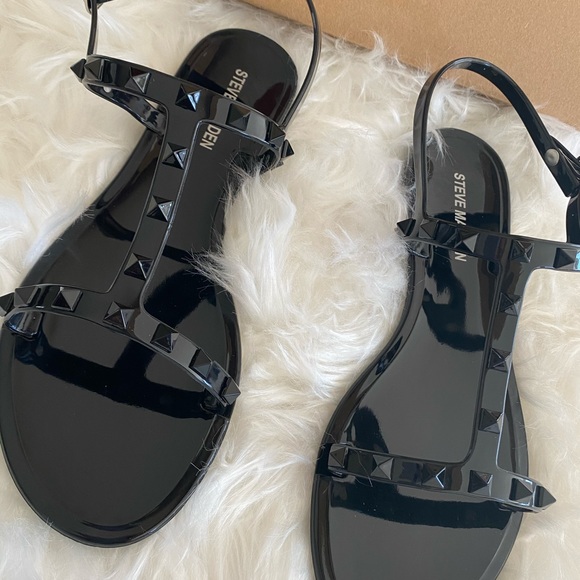 Sold - Picture 7 of 8